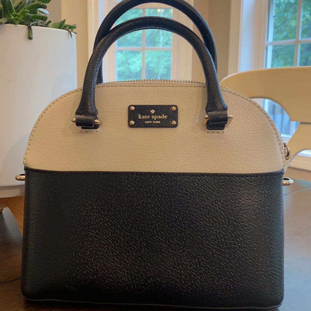 NWOT Kate spade. No flaws perfect condition ♠️